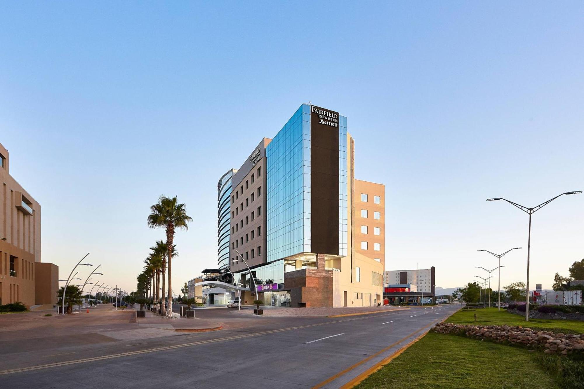 Fairfield Inn & Suites Silao Guanajuato Airport Exteriör bild